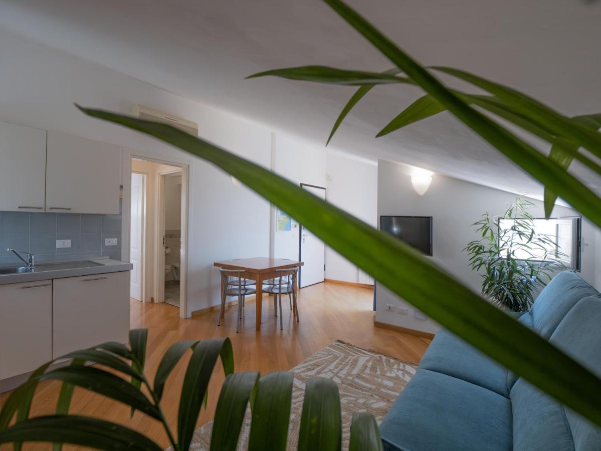Appartamento Mimosa "A Casa Felice" Pietra Ligure Exterior photo